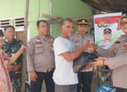 Polsek Padang Selatan Bantu 17 KK Terdampak Abrasi Pantai