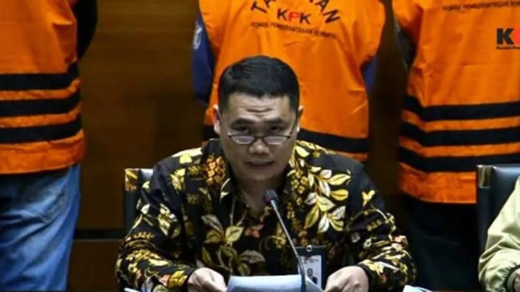 Tangkapan layar - Direktur Penyidikan KPK Asep Guntur Rahayu saat jumpa pers di Gedung KPK, Jakarta, Minggu (21/8/2022). (ANTARA/Benardy Ferdiansyah/am)