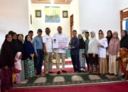 Andre Rosiade Bantu Perbaikan Atap dan Datangkan Mimbar Mushalla Al Firman Purus Padang