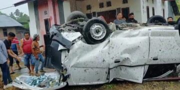 Nahas! Mobil Angkut Uang ATM Terbalik di Padangpariaman, 3 Orang Terluka