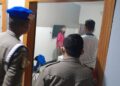 Pasangan Mesum Digrebek dari Penginapan di Padang, Satpol PP Ancam Sanksi Pelaku Usaha 2 Pasangan Mesum Digrebek dari Penginapan di Padang, Satpol PP Ancam Sanksi Pelaku Usaha