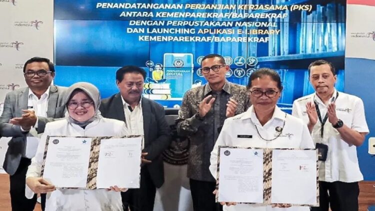 Luncurkan e-Library, Kemenparekraf dan Perpustakaan Nasional Jalin Kerja Sama 1 Penandatanganan kerja sama antara Kementerian Pariwisata dan Ekonomi Kreatif dengan Perpustakaan Nasional dalam rangka meluncurkan aplikasi e-Library Kemenparekraf/Baparekraf pada acara The Weekly Brief With Sandi Uno, di Gedung Sapta Pesona, Jakarta, Senin (9/1/2023). (ANTARA/HO-Kemenparekraf)