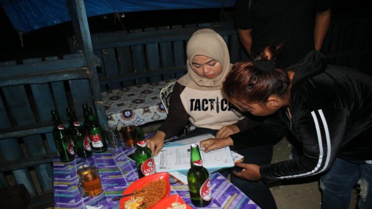 Razia Satpol PP Padang pada Jumat (13/1/2022) dini hari. (Foto: Istimewa)