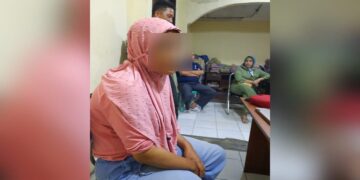 Ditangkap Polisi, Ini Sosok Perempuan Bergamis Curi Tas Wakil Dekan di UNP