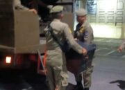 Langgar Jam Operasional, Satpol PP Amankan Peralatan Musik dari Kafe Karaoke di Padang