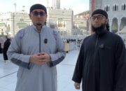 Saat Umrah, Khalid Basalamah Beri Lima Saran untuk Andre Rosiade