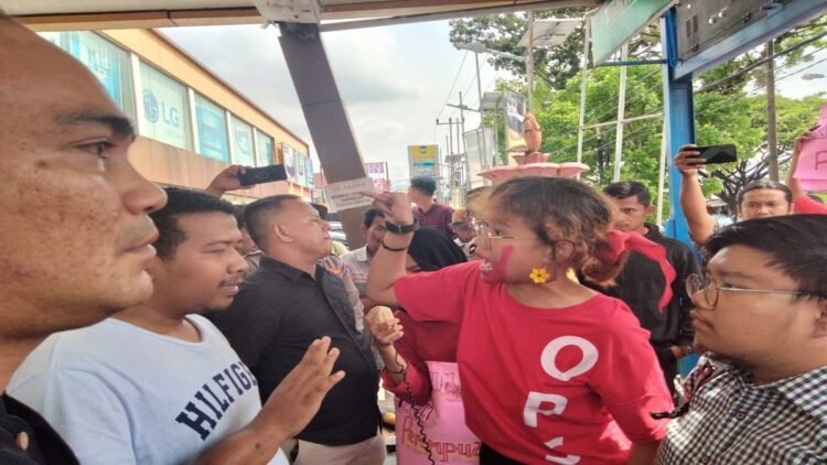 Unjuk rasa korban pelecehan seksual di SJS Plaza pada Jumat (20/1/2023) pagi. (Foto: Dok. Istimewa)