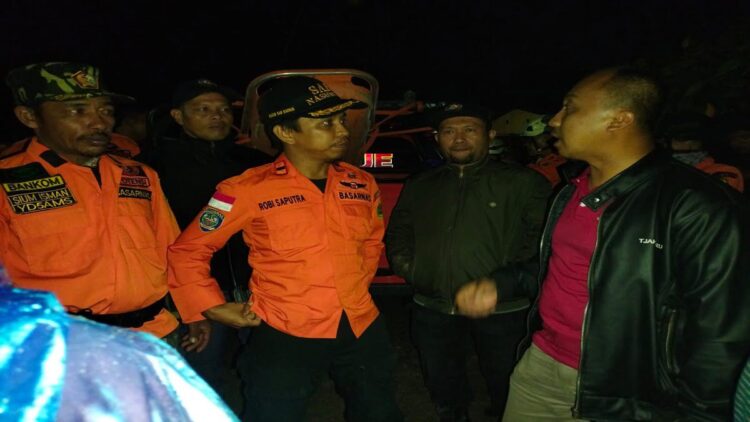 Pemotor Trabas Sempat Hilang di Hutan Limapuluh Kota hingga 1 Orang Meninggal, Polisi Sempat Melarang 1 Pemotor trabas yang sempat hilang di dalam hutan Kabupaten Limapuluh Kota. (Foto: Radarsumbar.com / Dok. Basarnas)