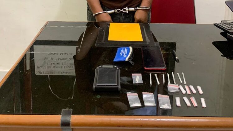 Polisi Amankan 21 Paket Sabu dalam Rumah Warga di Padang Pariaman 1 Barang bukti sabu yang diamankan dari pria 35 tahun di Padang Pariaman. (Dok. Istimewa)