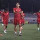 Latihan pemain Timnas Indonesia di Singapura