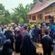 Masyarakat Dharmasraya berbondong hadiri pemakaman Datuak Rajo Medan. (Istimewa)