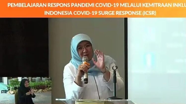 Kepala Biro Komunikasi dan Pelayanan Publik Kemenkes Siti Nadia Tarmizi dalam Penutupan Indonesia COVID-19 Surge Response (ICSR) yang diikuti secara daring di Jakarta, Kamis (26/1/2023). (ANTARA/Hreeloita Dharma Shanti)