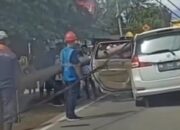 Satu Unit Ertiga Ringsek Ditimpa Tiang Listrik di Lubuk Aluang