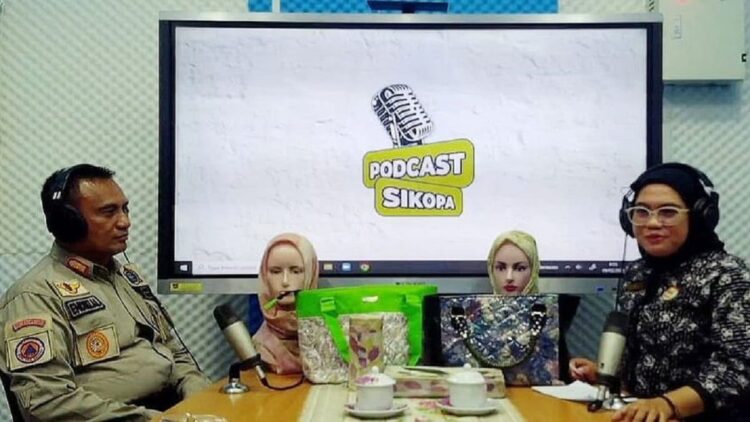 Kepala Pelaksana BPBD Kota Padang Endrizal di acara podcast Sikopa. (Foto: Diskominfo Padang)