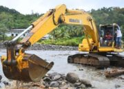 Cegah Banjir, BWS Sumatera V Normalisasi Sungai Batu Busuk