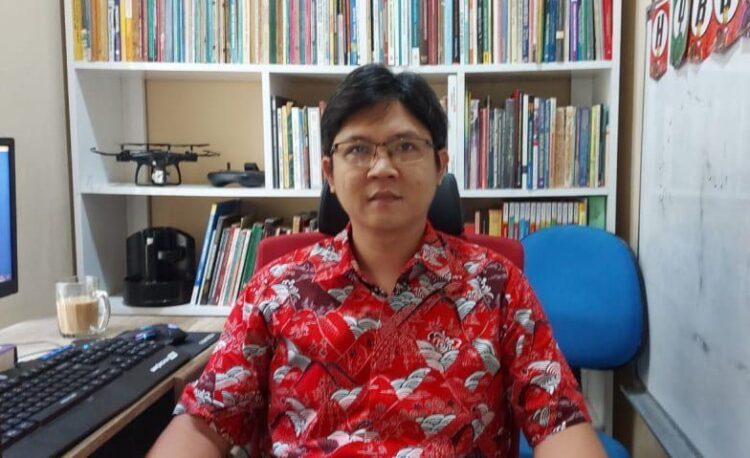 Pengamat politik Universitas Mulawarman Samarinda Herdiansyah Hamzah. (Foto: Istimewa)