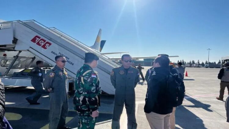 Gelombang pertama Misi Kemanusiaan Indonesia untuk penanganan pascagempa Turki tiba di Bandara Adana, Turki, pada Minggu (12/2/2023). (ANTARA/HO-KBRI Ankara)