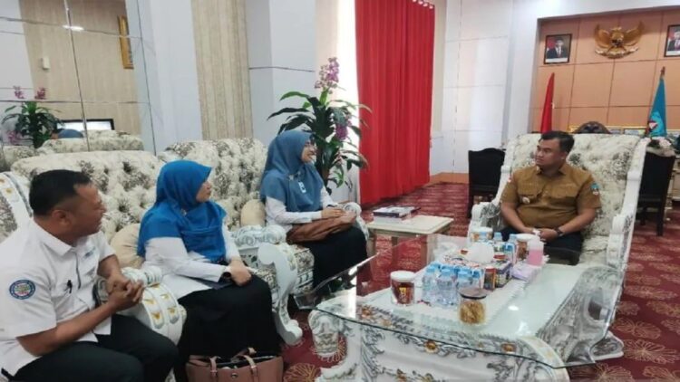 Kunjungan BPJS Kesehatan cabang Solok ke Pemerintah Kabupaten (Pemkab) Dharmasraya, Sumatera Barat (ANTARA/HO-BPJS Kesehatan Solok)