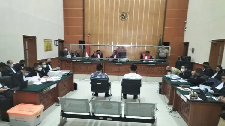 Eks Kapolsek Kalibaru Minta Anggota Polsek Muara Baru Jualkan Sabu Milik Teddy Minahasa 1 Persidangan kasus narkoba dengan terdakwa Teddy Minahasa di Pengadilan Negeri (PN) Jakarta Barat, Senin (20/2/2023). (ANTARA/Walda)