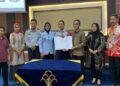 Anggota KPU RI Betty Betty Epsilon Idroos menghadiri penandatanganan nota kesepakatan antara Lapas Kelas II A Muaro Padang dengan KPU Padang (ANTARA/Mario Sofia Nasution)
