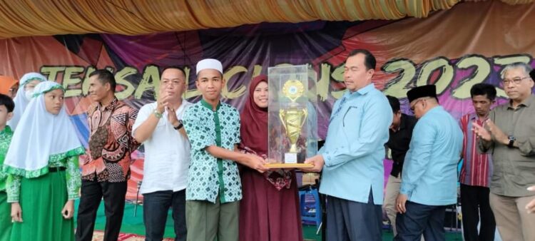 SMP Perguruan Islam Ar Risalah berhasil keluar sebagai juara umum dalam lomba Tensei dan Tensailicious 2023. (Foto: Dok. Ar Risalah Padang)