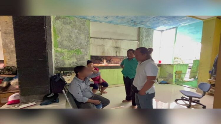 Dikenal Licin, Pelaku Penggelapan Mobil di Padangpariaman Diringkus di Bogor 1 Pelaku penggelapan mobil ditangkap polisi di Kota Bogor, Jawa Barat (Jabar) pada Kamis (9/2/2023) lalu. (Foto: Dok. Polres Padangpariaman)