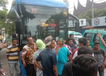 Demo Sopir Angkot, Trans Padang Alami Kerugian hingga Rp30 Juta