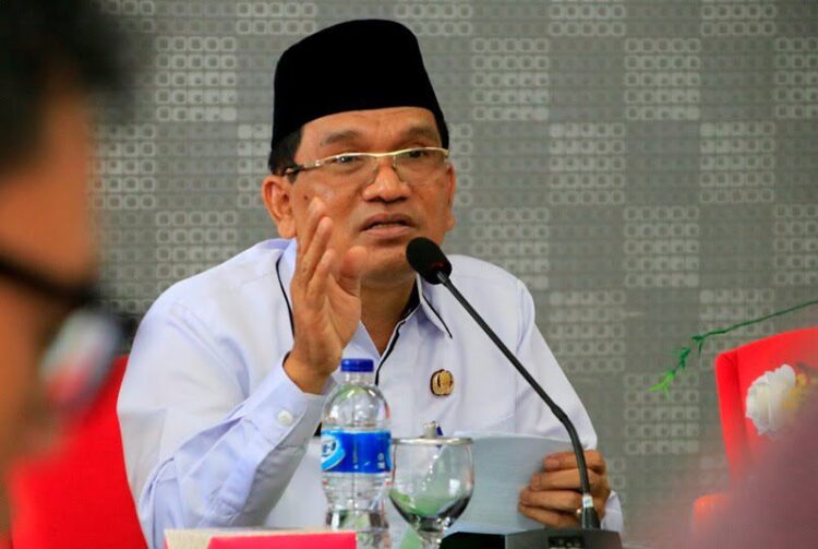 Kakanwil Dorong Semua Produk dan Kantin di Lingkungan Kemenag Sumbar Bersertifikat Halal 1 Kakanwil Kemenag Sumbar meminta jajarannya agar produk dan kantin di lingkungan Kemenag bersertifikat halal. (Foto: Dok. Humas Kemenag Sumbar)