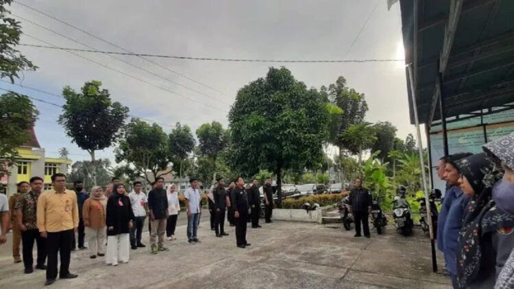 Apel bersama di Kantor Bawaslu Agam pada Senin (27/2). (ANTARA/Bawaslu Agam)