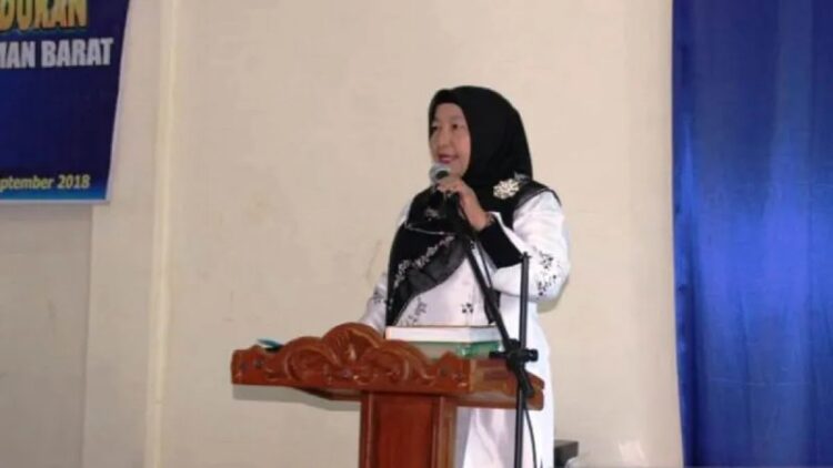 Jumlah Penduduk Pasbar 440.060 Jiwa, Didominasi Usia Produktif 1 Kepala Dinas Kependudukan dan Catatan Sipil Pasaman Barat Yulisna. (ANTARA/Altas Maulana)