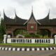 Pintu gerbang Universitas Andalas (Unand) Padang. (Foto: Dok. Istimewa)