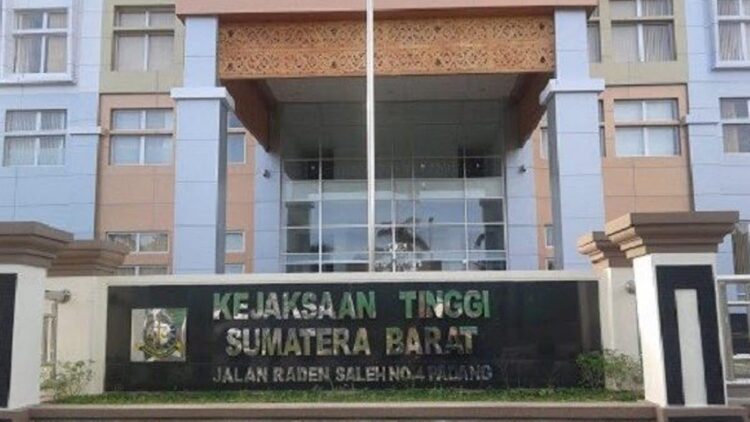 Kejati Sumbar Usut Dugaan Korupsi Pembangunan Dermaga di Mentawai 1 Ilustrasi kantor Kejati Sumbar. (Foto: Istimewa)