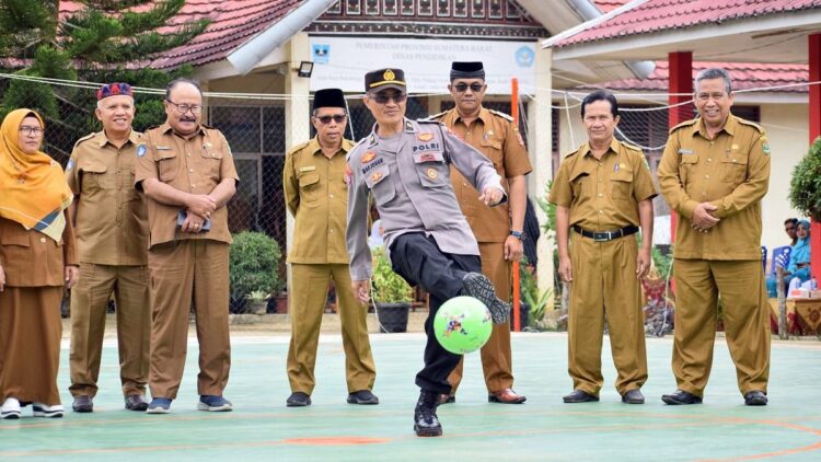 Pembukaan Feskaba 2023 yang digelar di SMKN 1 Baso, Agam. (Dok. Istimewa)