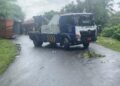 Truk terguling di Rambatan, Tanah Datar sudah dievakuasi. (Dok. Polres Tanah Datar)