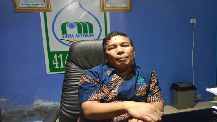Direktur PDAM Tirta Antokan Agam Hendri Chaidir. (Antara/Yusrizal)