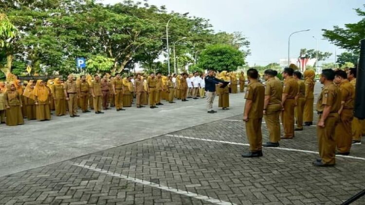 ASN di Pemko Padang melaksanakan apel pagi. (Foto: Dok. Diskominfo Padang)