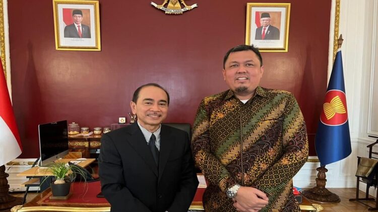 Braditi Moulevey Bertemu Duta Besar RI untuk Prancis 1 Braditi Moulevey dan Kedubes RI untuk Prancis. (Dok. Istimewa)