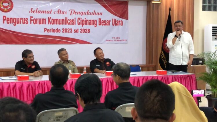 Senin (20/3/3023) yang lalu, Braditi Moulevey atau biasa disapa Bang Levi, menghadiri acara Pelantikan Forum Komunikasi Kelurahan Cipinang Besar Utara (CBU), Kecamatan Jatinegara, Jakarta Timur di aula pertemuan kantor kelurahan Cipinang Besar Utara.