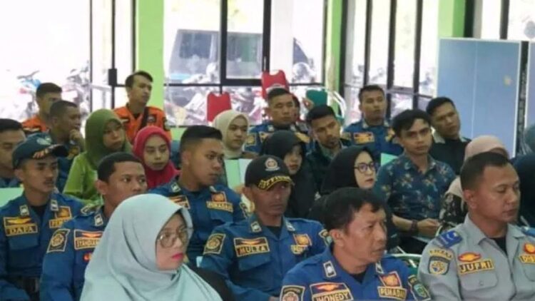 Tenaga non ASN dengan perjanjian kontrak di Kota Padang Panjang mengikuti pembekala sebelum ujian pada April 2023. (Antara/Isril Naidi)