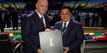 Gianni Infantino Kembali Terpilih Jadi Presiden FIFA 8 Presiden FIFA terpilih Gianni Infantino dan Ketua Umum PSSI, Erick Thohir. (Dok. PSSI)