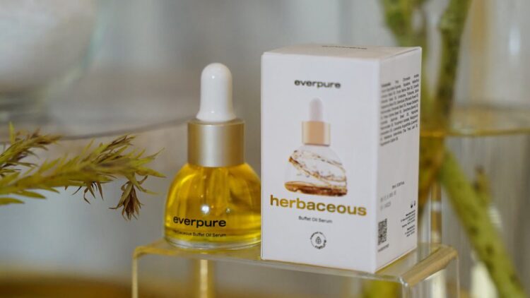 Everpure Luncurkan Produk Face Oil Serum with Pure Mixed Oil 1 Herbaceous Buffet Oil Serum dari Everpure. (Dok. Istimewa)