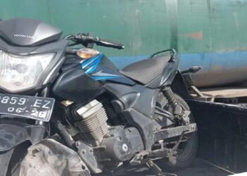 Diduga Terlindas Mobil, Dua Pengendara Motor Tewas di Jalan Lintas Bukittinggi-Payakumbuh 2 Diduga Terlindas Mobil, Dua Pengendara Motor Tewas di Jalan Lintas Bukittinggi-Payakumbuh