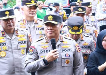 Kadiv Humas Mabes Polri Irjen Dedy Prasetyo saat memberi keterangan pers terkait mutasi Polri. (Dok. Divhumas)