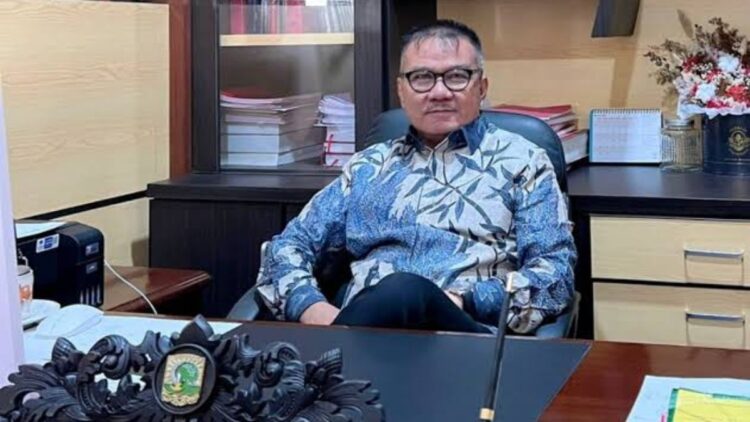 Datangkan Pakar Pidana dari Unand Demi Saksi Meringankan, Eks Kapolda Sumbar Justru Kecele 1 Prof Elwi Danil