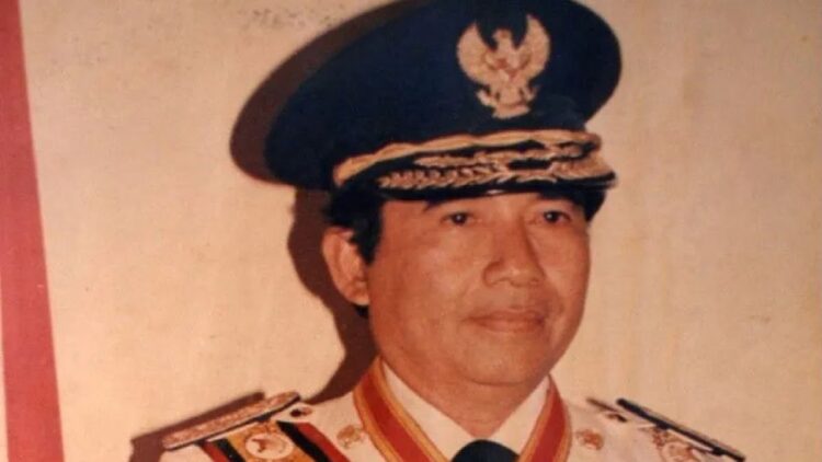 Mantan Gubernur Sumbar, Azwar Anas. (ANTARA/Dok Pemprov Sumbar)