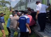 Diduga Melamun saat Menyeberang Rel, Remaja di Padang Tertabrak Kereta Api