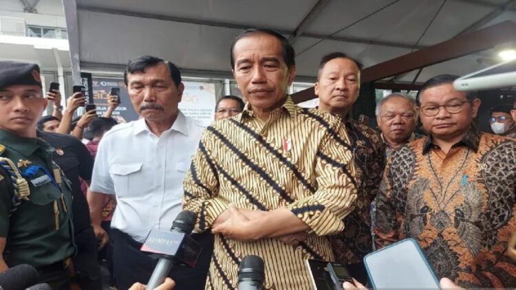 Presiden Joko Widodo menghadiri Pembukaan "Business Matching" Produk Dalam Negeri di Istora Senayan, Jakarta, Rabu (15/3/2023) (ANTARA/Mentari Dwi Gayati)