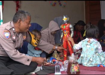 Cerita Polisi di Padang Gunakan Uang Pribadi Atasi Stunting: Saya Ingin Mereka jadi Orang Sukses