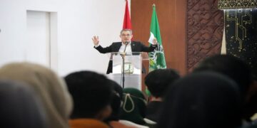 Kuliah Umum di Unand, Pimpinan BPK RI Ini Minta Mahasiswa Belajar dari Buya Hamka dan Hatta 8 Kuliah Umum di Unand, Pimpinan BPK RI Ini Minta Mahasiswa Belajar dari Buya Hamka dan Hatta