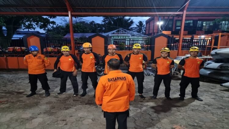 Apel pencarian orang yang dilaporkan hilang di Kabupaten Pesisir Selatan (Pessel) sejak Rabu (29/3/2023) malam. (Foto: Dok. Basarnas)